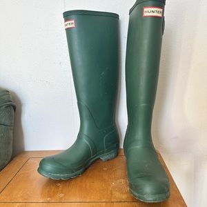 Hunter Boots - Hunter Green - size 6